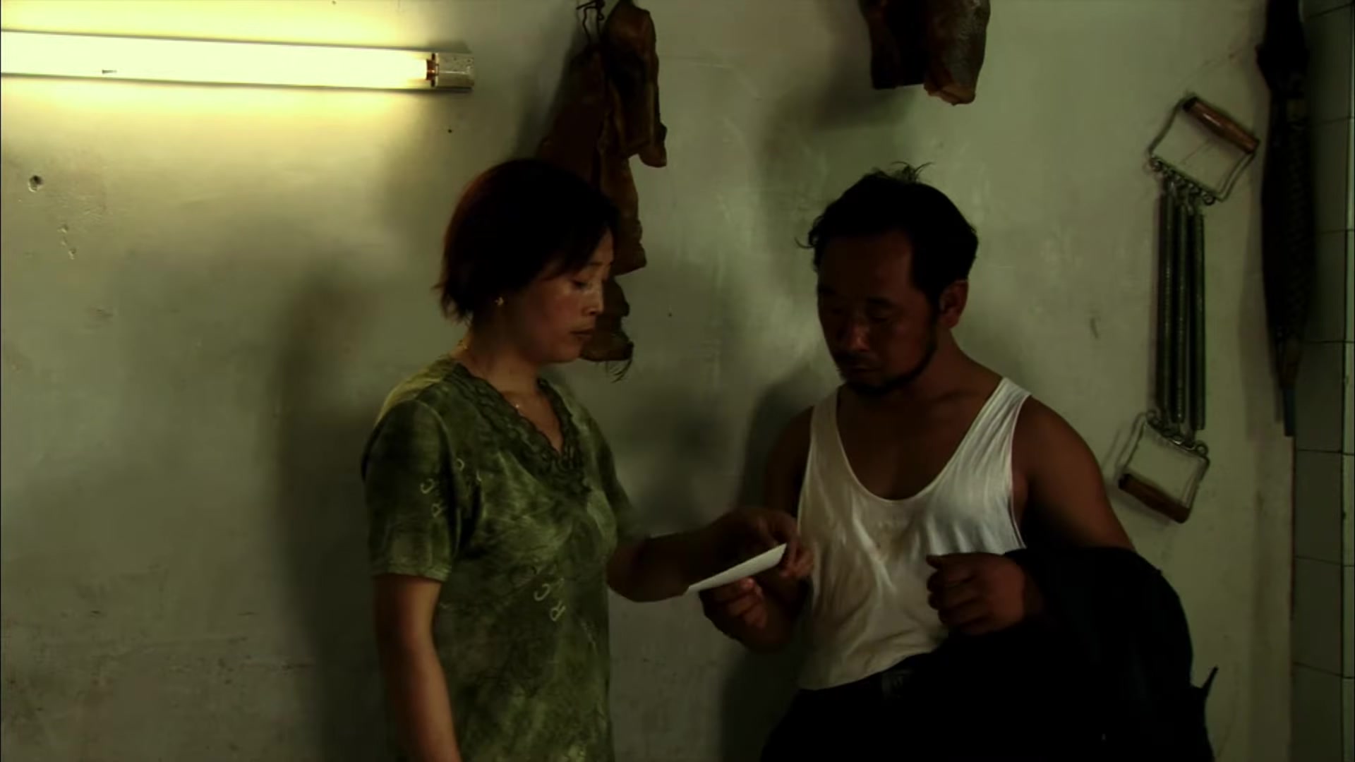 《三峡好人-03》 单帧 暖调·中饱和·低调色板